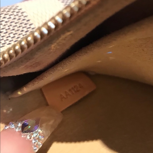 Louis Vuitton Milla Clutch - Picture 8 of 8